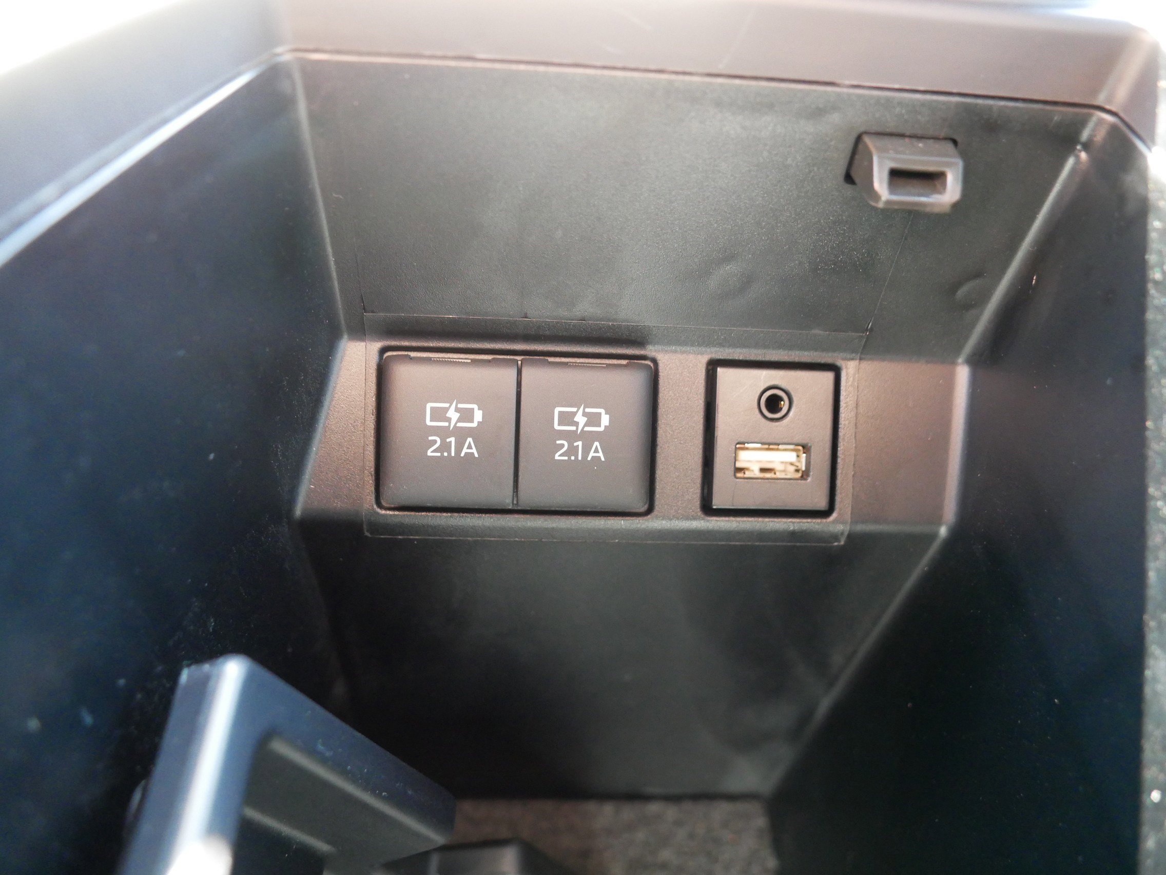 Used 2020 Toyota Avalon XLE FWD image 33