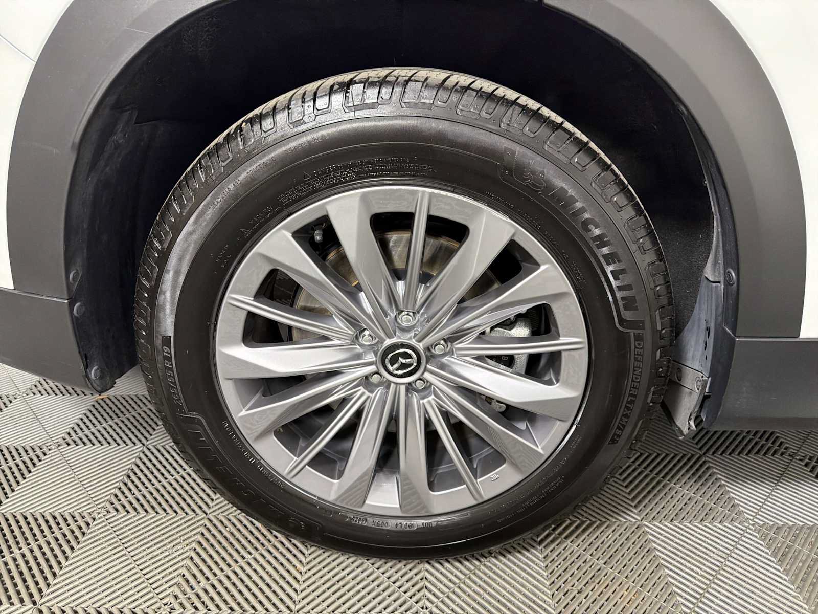 Used 2025 MAZDA CX-90 3.3 Turbo w/ Preferred Package AWD/4WD image 16