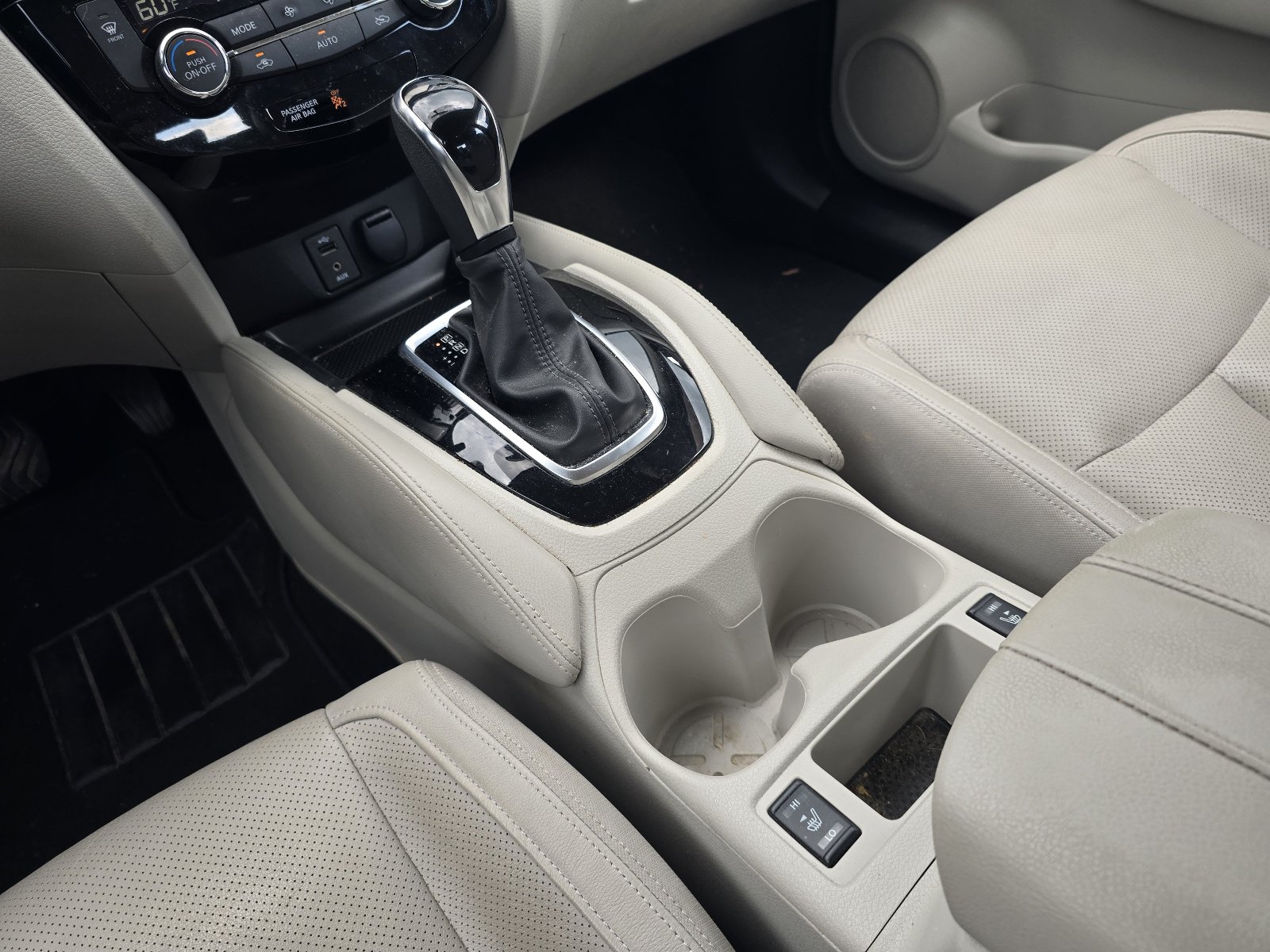 Used 2018 Nissan Rogue Sport SL FWD image 17
