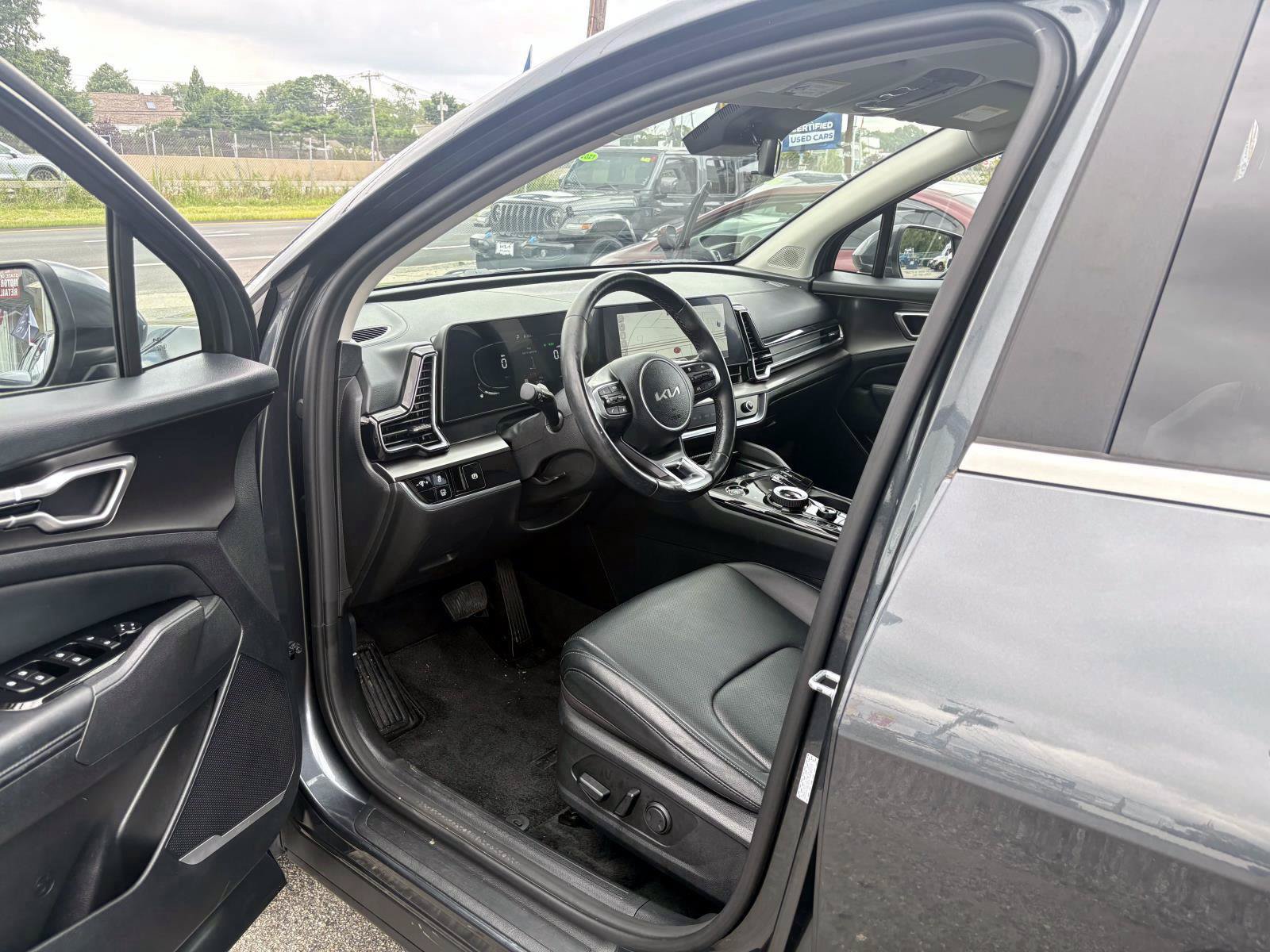 Certified 2023 Kia Sportage EX AWD/4WD image 12
