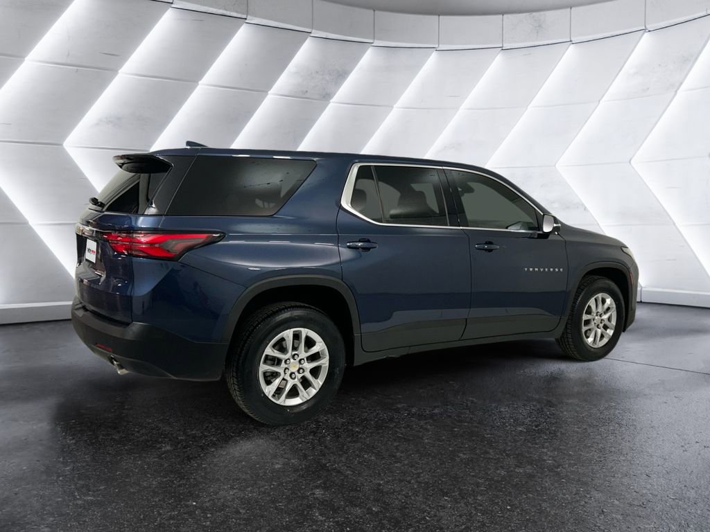Used 2023 Chevrolet Traverse LS w/ Safety Package image 4