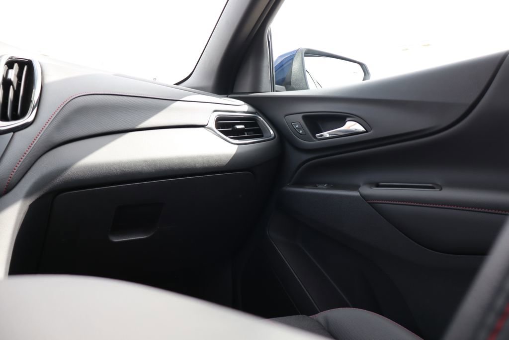 Used 2023 Chevrolet Equinox RS w/ LPO, Floor Liner Package image 42