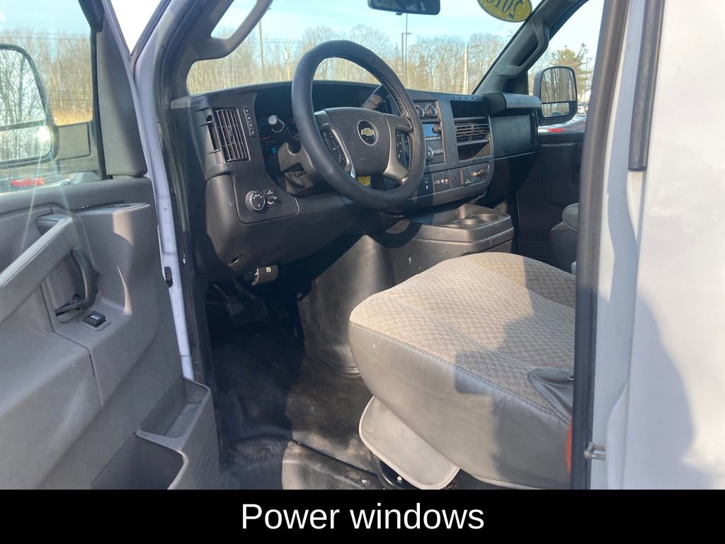 Used 2018 Chevrolet Express 2500 w/ Driver Convenience Package image 12