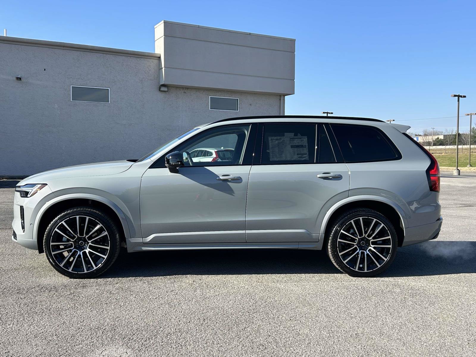 New 2026 Volvo XC90 B6 Ultra w/ Lounge Package AWD/4WD image 6