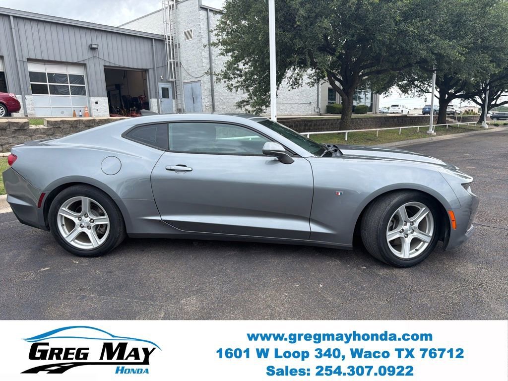 Used 2019 Chevrolet Camaro LT RWD image 2
