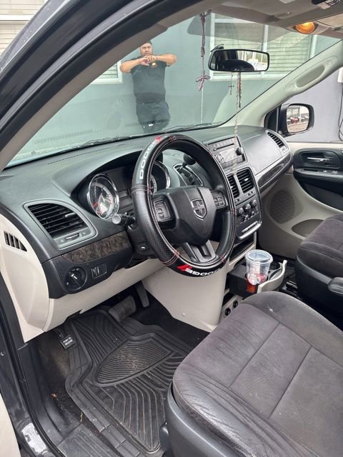 Used 2011 Dodge Grand Caravan Mainstreet w/ PWR Convenience Group image 11