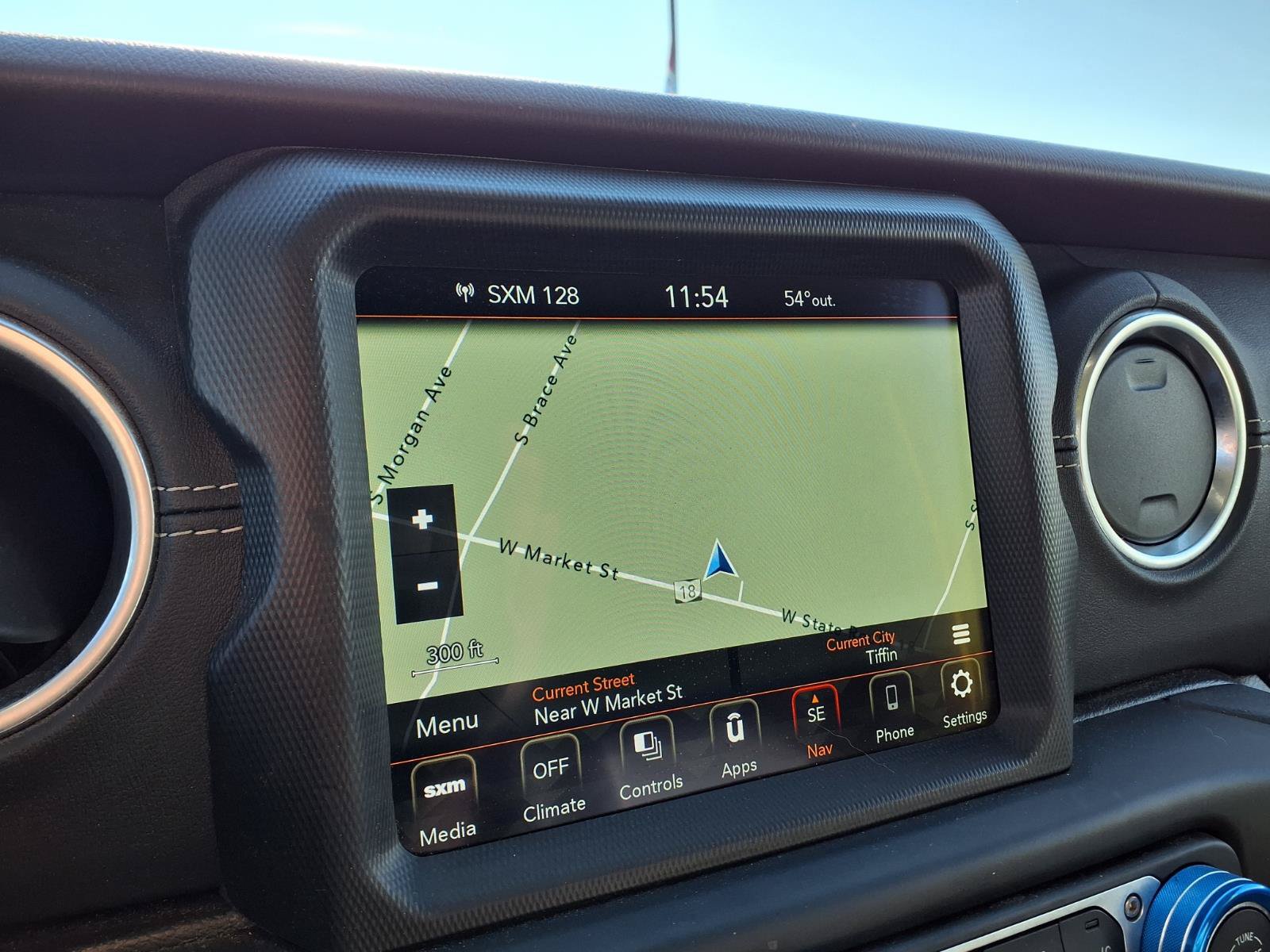 Used 2022 Jeep Wrangler Unlimited Sahara AWD/4WD image 23