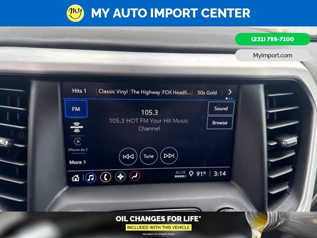 Used 2023 GMC Acadia SLE w/ Driver Convenience Package FWD image 22
