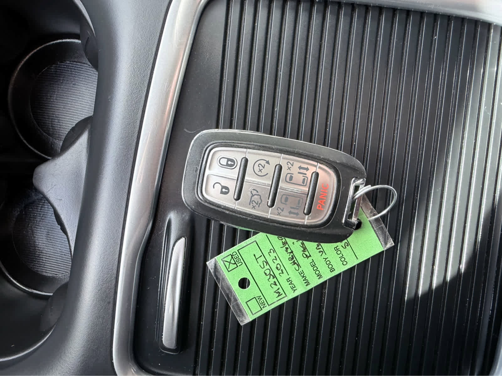 Used 2023 Chrysler Pacifica Touring-L image 33