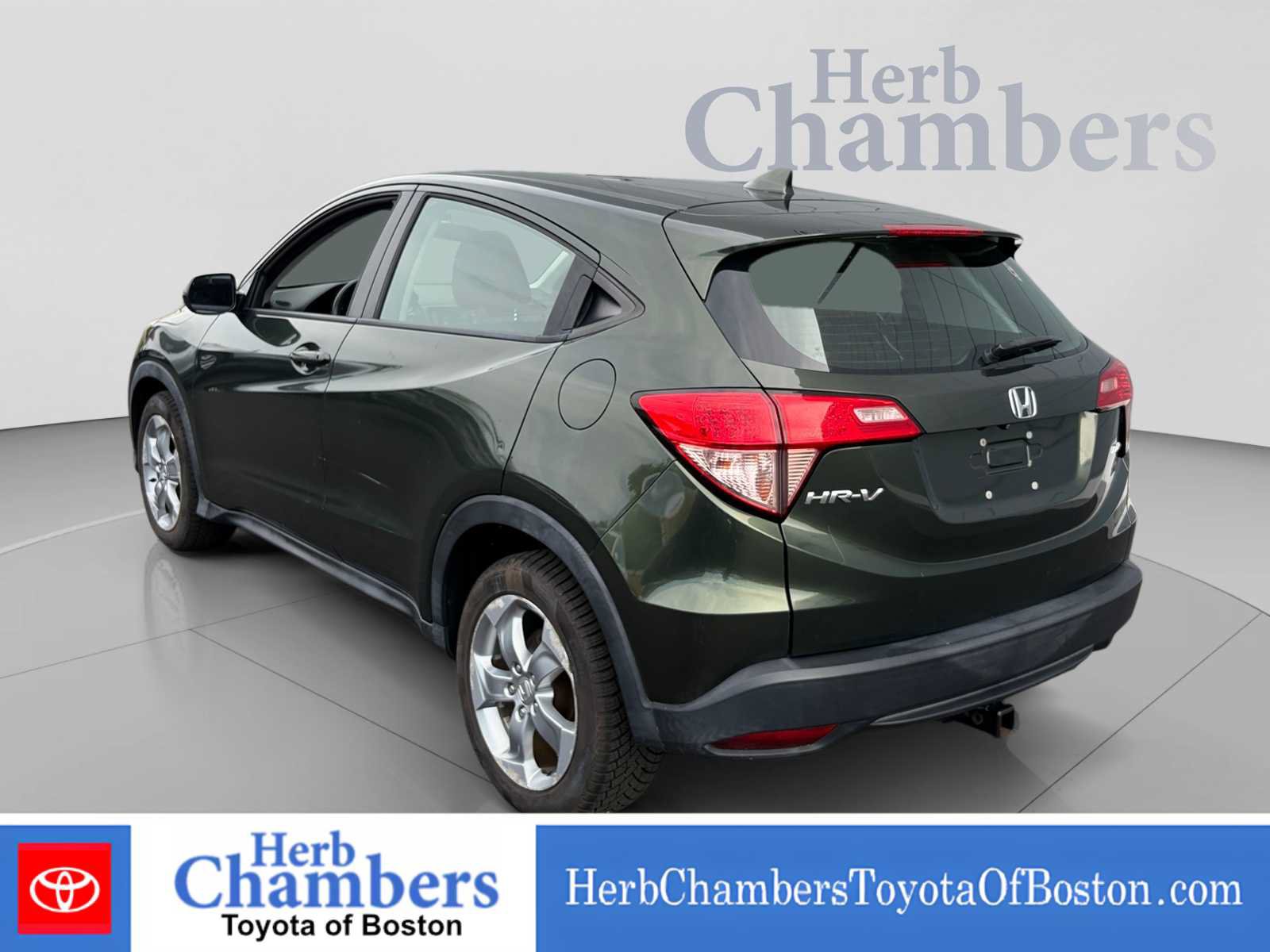 Used 2017 Honda HR-V LX image 3
