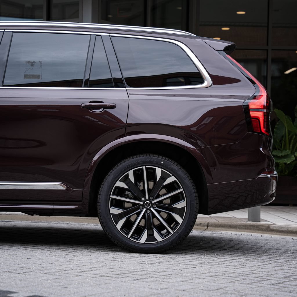 New 2026 Volvo XC90 T8 Ultra w/ Protection Package Premier AWD/4WD image 4