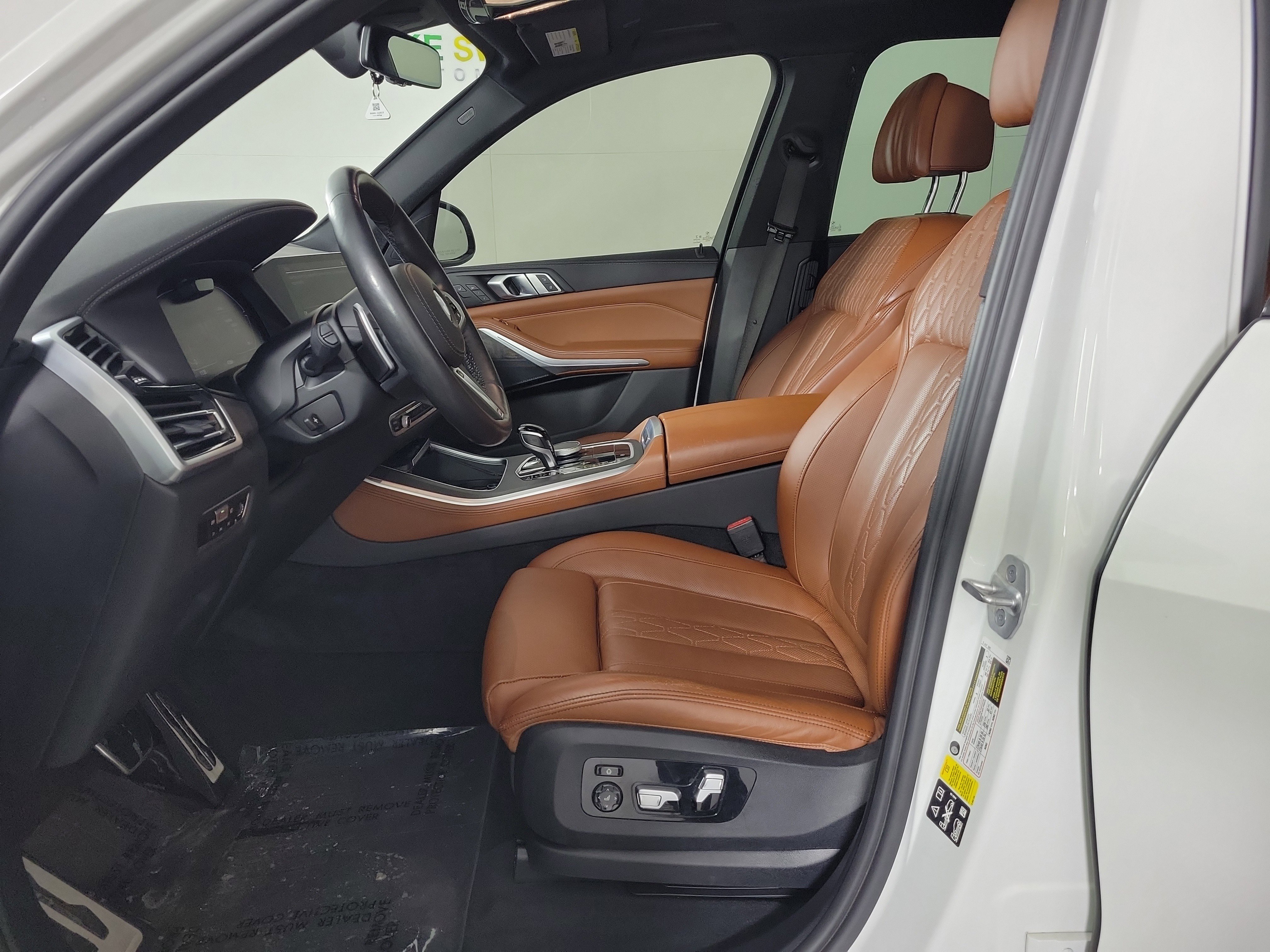 Certified 2022 BMW X5 xDrive40i w/ M Sport Package image 9