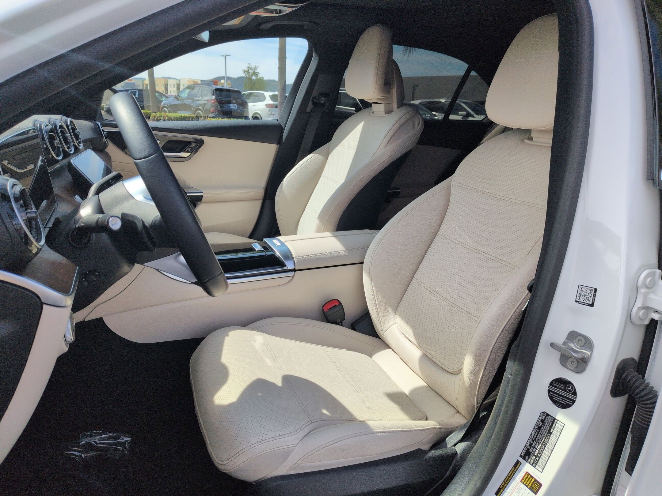 Used 2025 Mercedes-Benz C 300 Sedan image 16