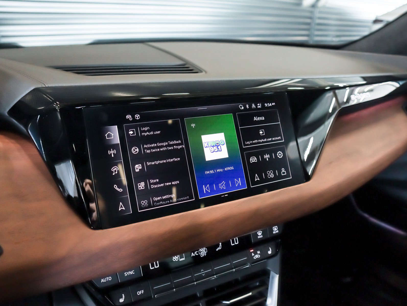 Certified 2024 Audi e-tron GT Prestige AWD/4WD image 23