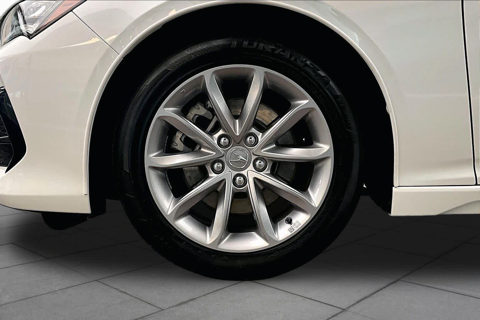 Used 2023 Acura TLX FWD image 11