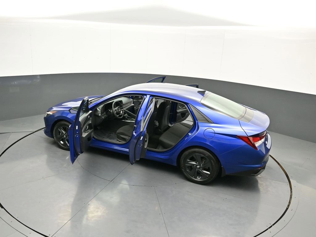 Certified 2023 Hyundai Elantra SEL image 43