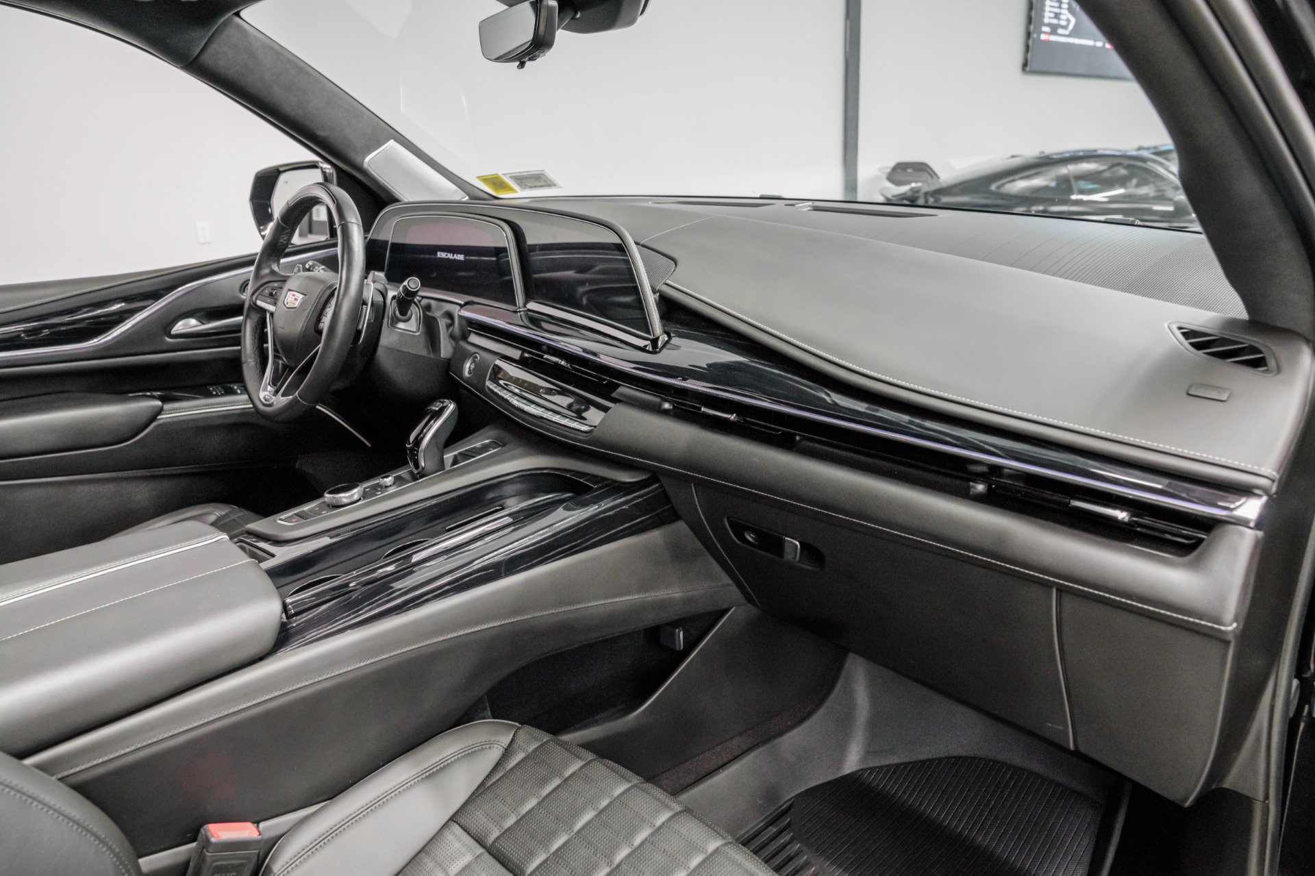 Used 2024 Cadillac Escalade ESV V w/ LPO, Floor Liner Package AWD/4WD image 13