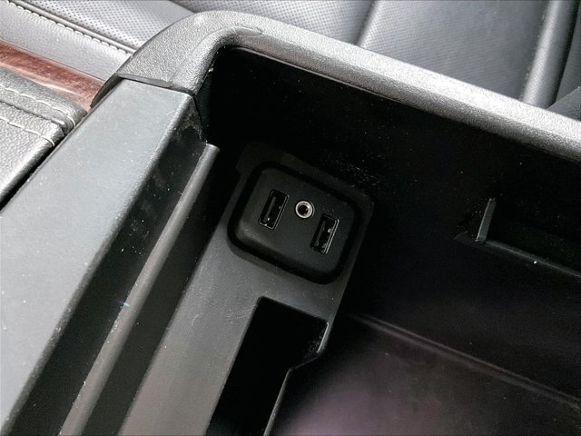 Used 2018 GMC Yukon SLT w/ Premium Edition RWD image 26