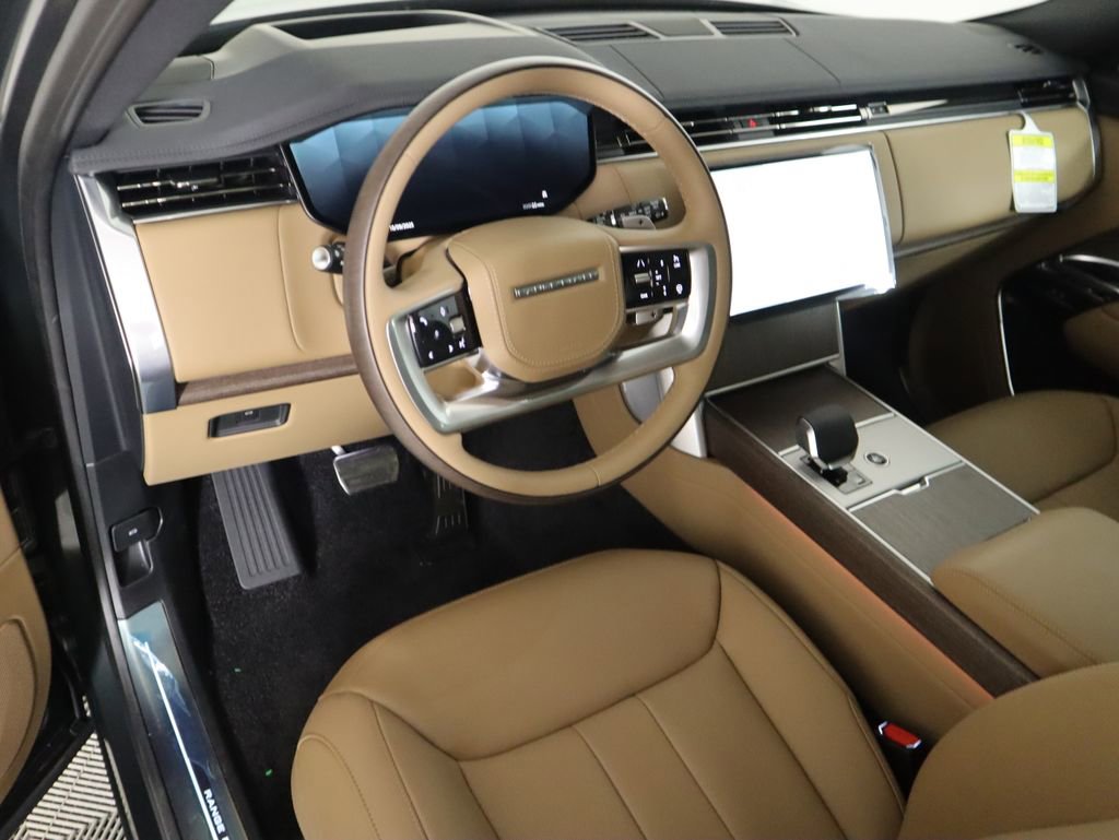 New 2025 Land Rover Range Rover Long Wheelbase SE image 10
