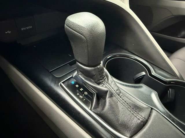 Used 2020 Toyota Camry LE image 20