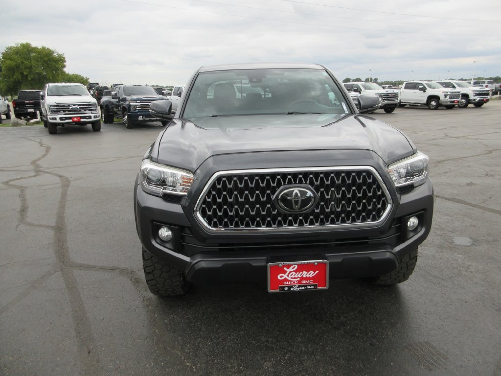 Used 2019 Toyota Tacoma TRD Off-Road AWD/4WD image 13