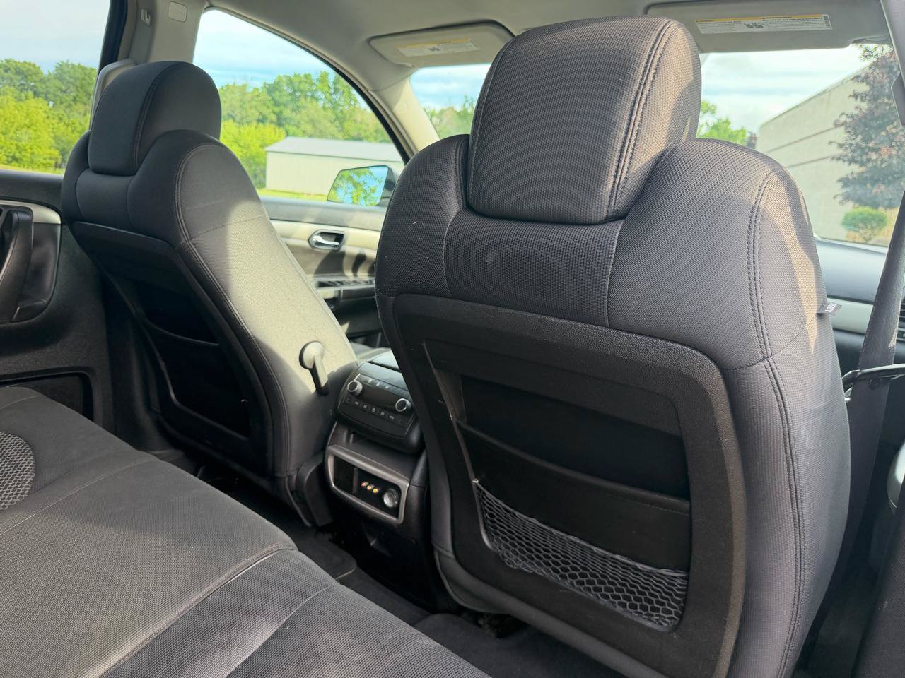 Used 2007 Saturn Outlook XE w/ Advanced Audio Pkg FWD image 25