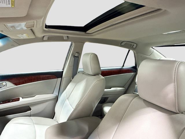 Used 2012 Toyota Avalon Limited image 23