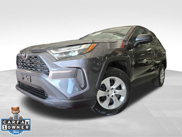 Used 2023 Toyota RAV4 LE AWD/4WD image 3