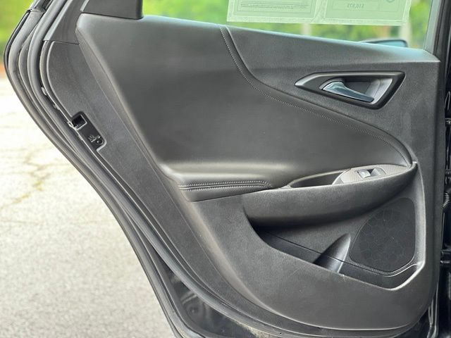 Used 2017 Chevrolet Malibu LT w/ Leather Package FWD image 14