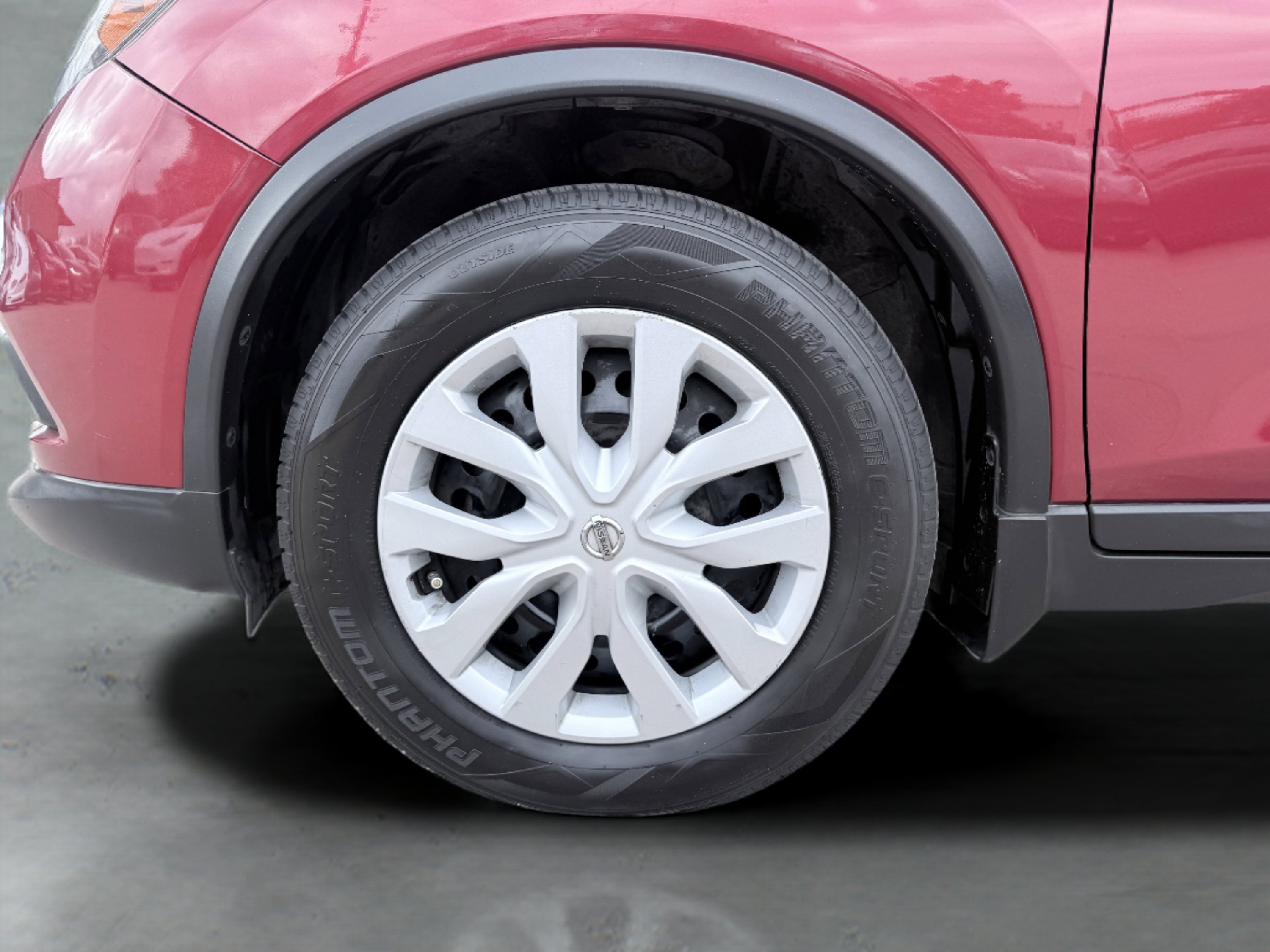 Used 2015 Nissan Rogue S FWD image 11