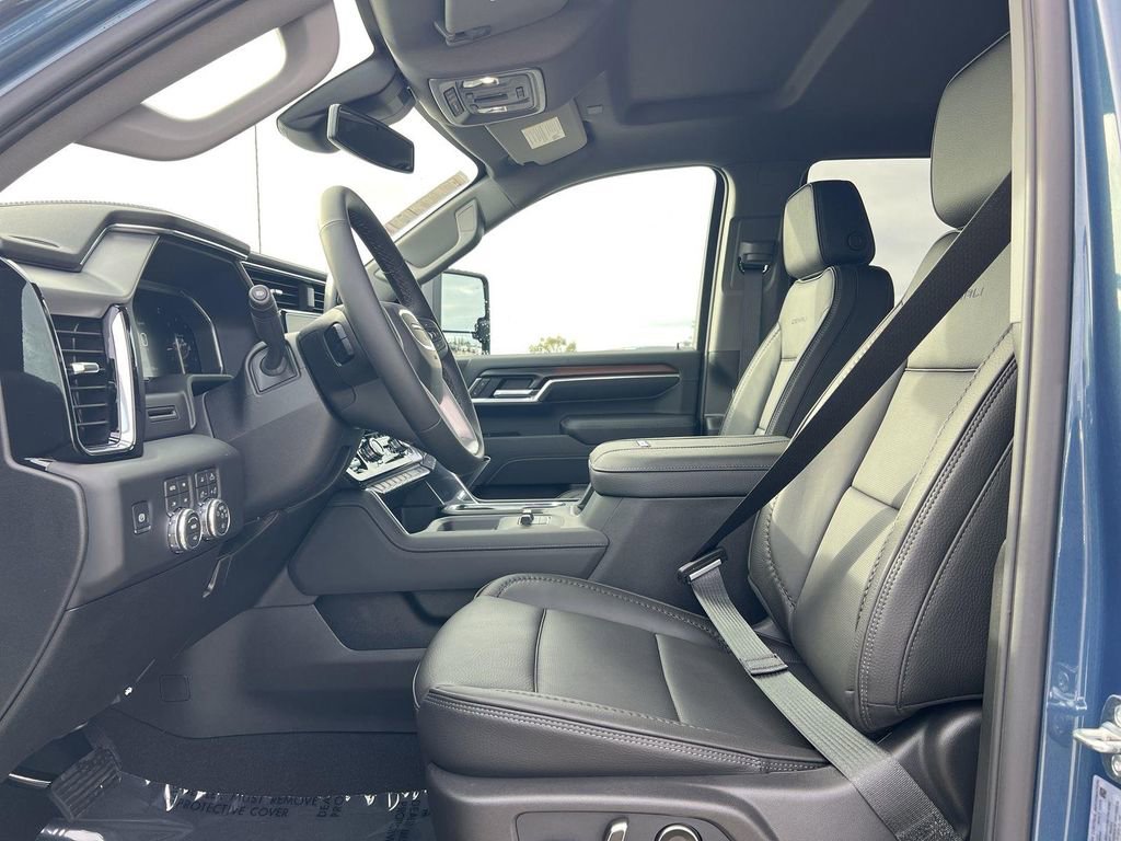 New 2026 GMC Sierra 3500 Denali AWD/4WD image 25