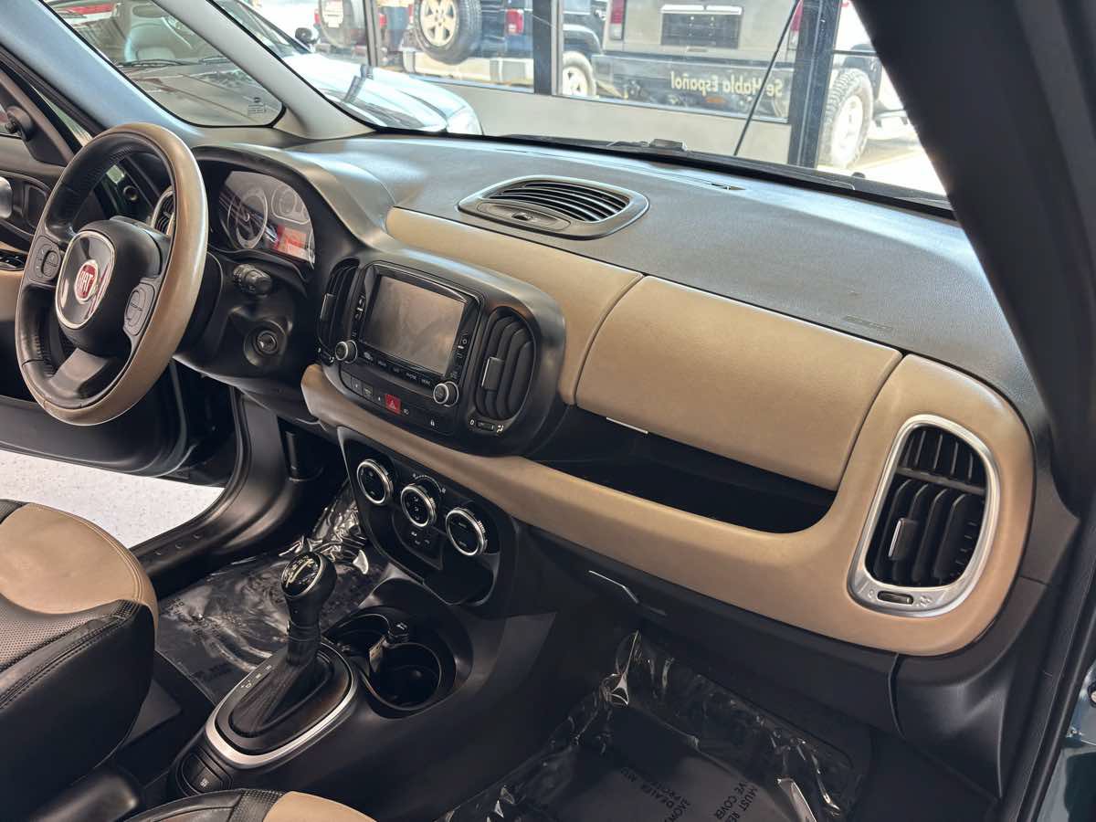 Used 2014 FIAT 500L Lounge FWD image 14