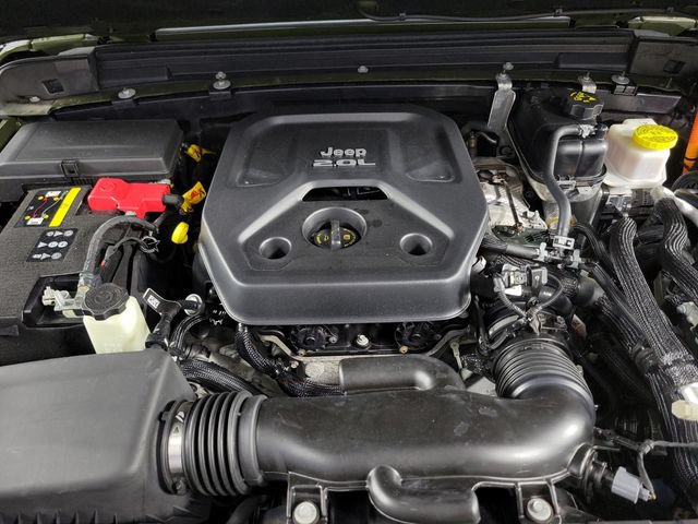 Used 2022 Jeep Wrangler Unlimited Sahara AWD/4WD image 14