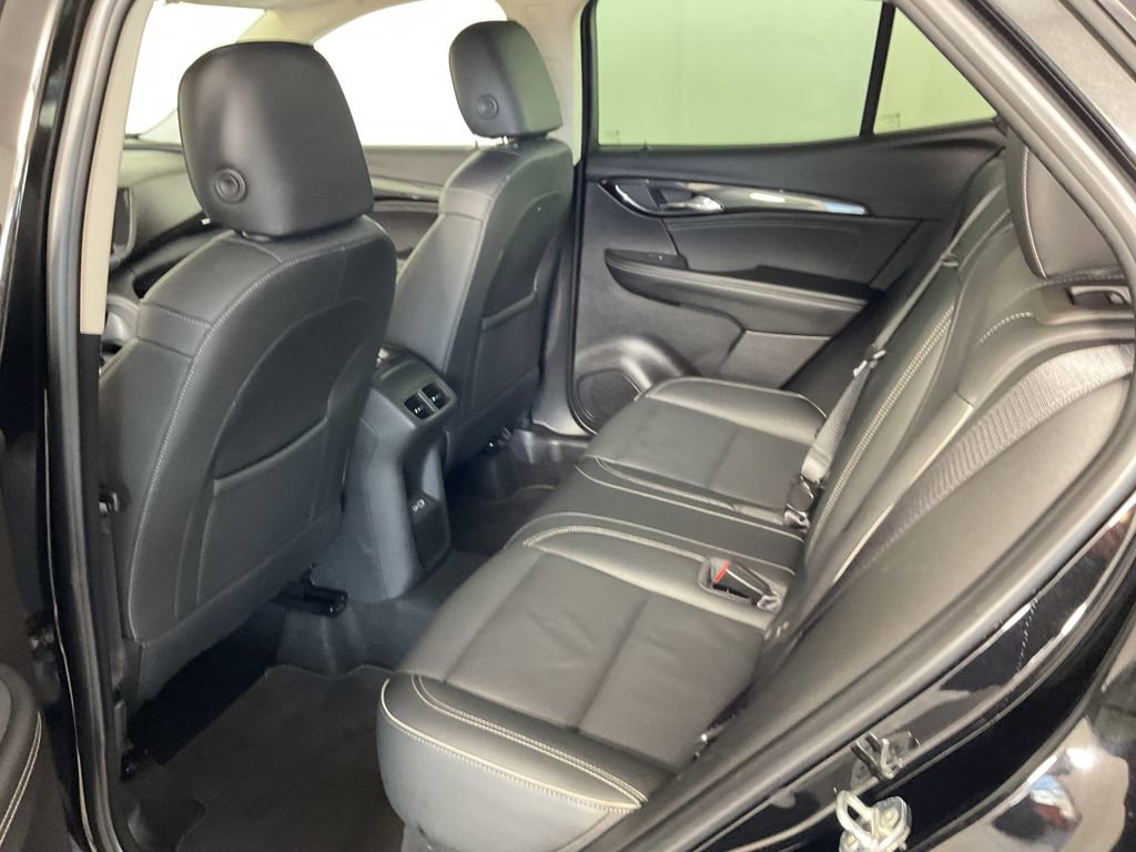 Used 2022 Buick Envision Essence w/ Technology Package I image 19