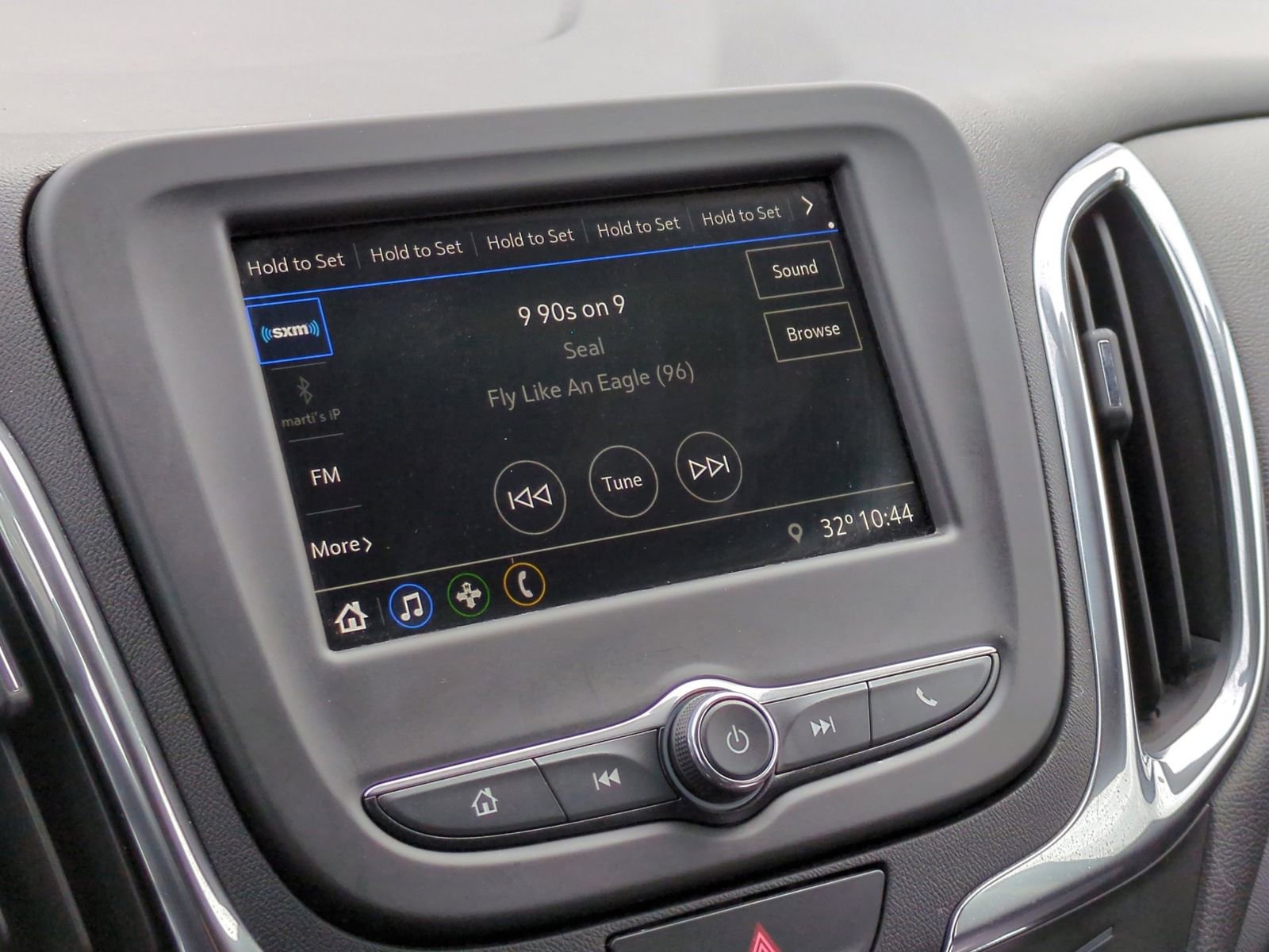 Used 2019 Chevrolet Equinox LT w/ Driver Convenience Package image 34