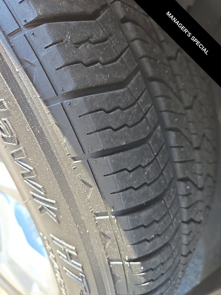 Used 2014 Ford Explorer XLT w/ Equipment Group 202A image 28