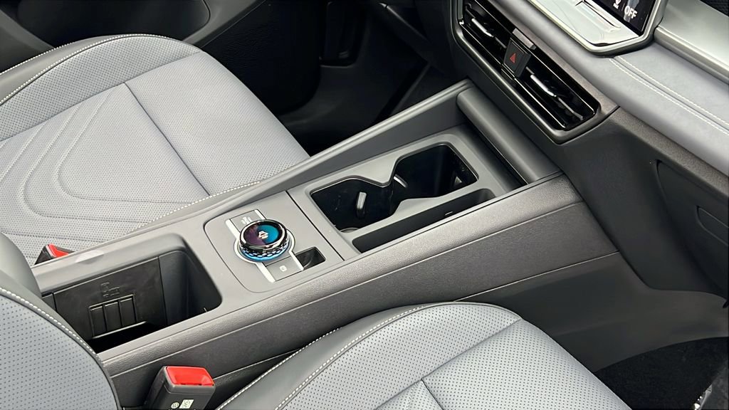 New 2026 Volkswagen Tiguan SE image 12