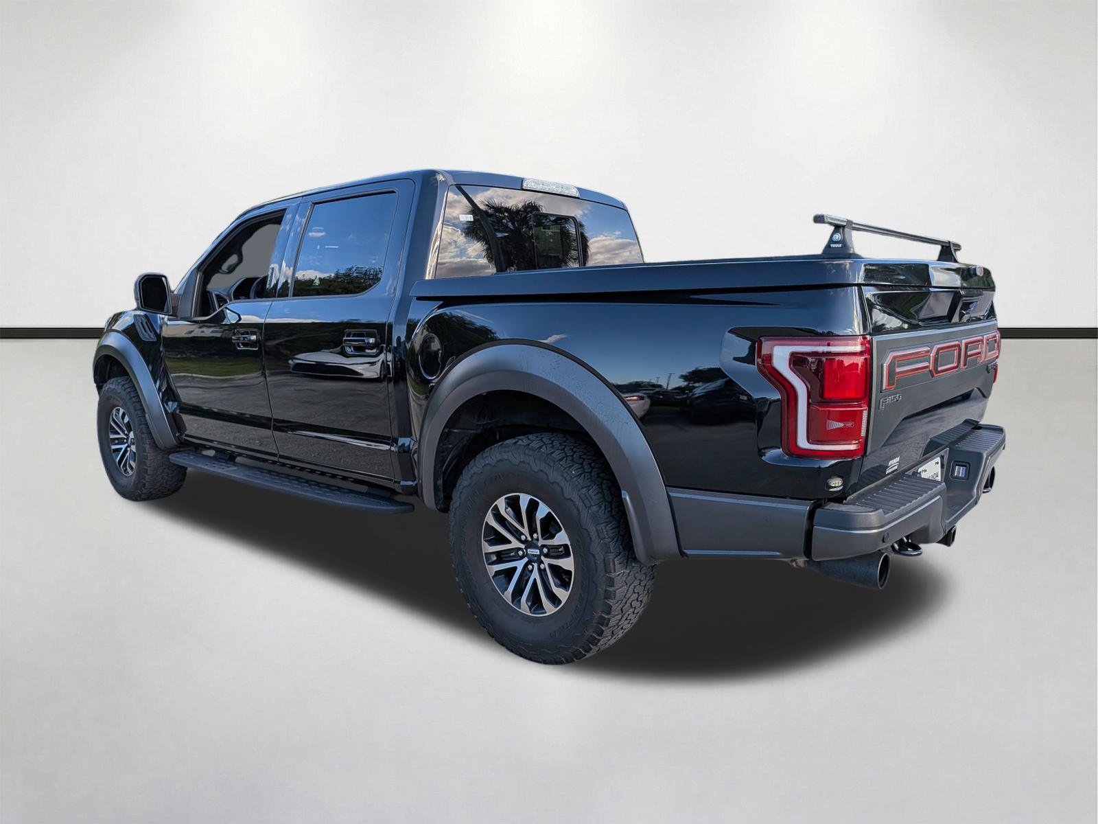 Used 2019 Ford F150 Raptor w/ Equipment Group 802A Luxury AWD/4WD image 6