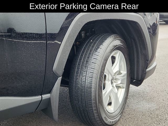 Used 2021 Toyota RAV4 XLE w/ Convenience Package image 19