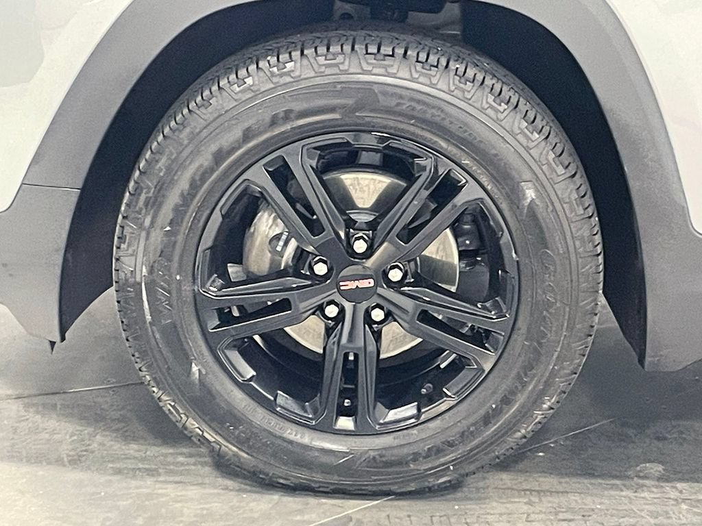 Used 2024 GMC Terrain AT4 AWD/4WD image 34