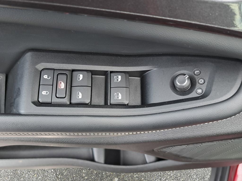 Certified 2023 Jeep Grand Cherokee L Laredo AWD/4WD image 31