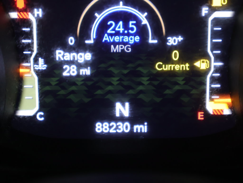 Used 2018 Jeep Wrangler Unlimited Sahara AWD/4WD image 38