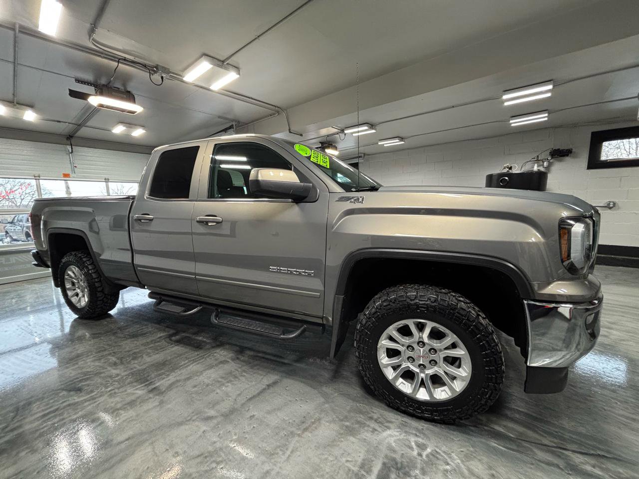 Used 2017 GMC Sierra 1500 SLE w/ SLE Value Package image 15