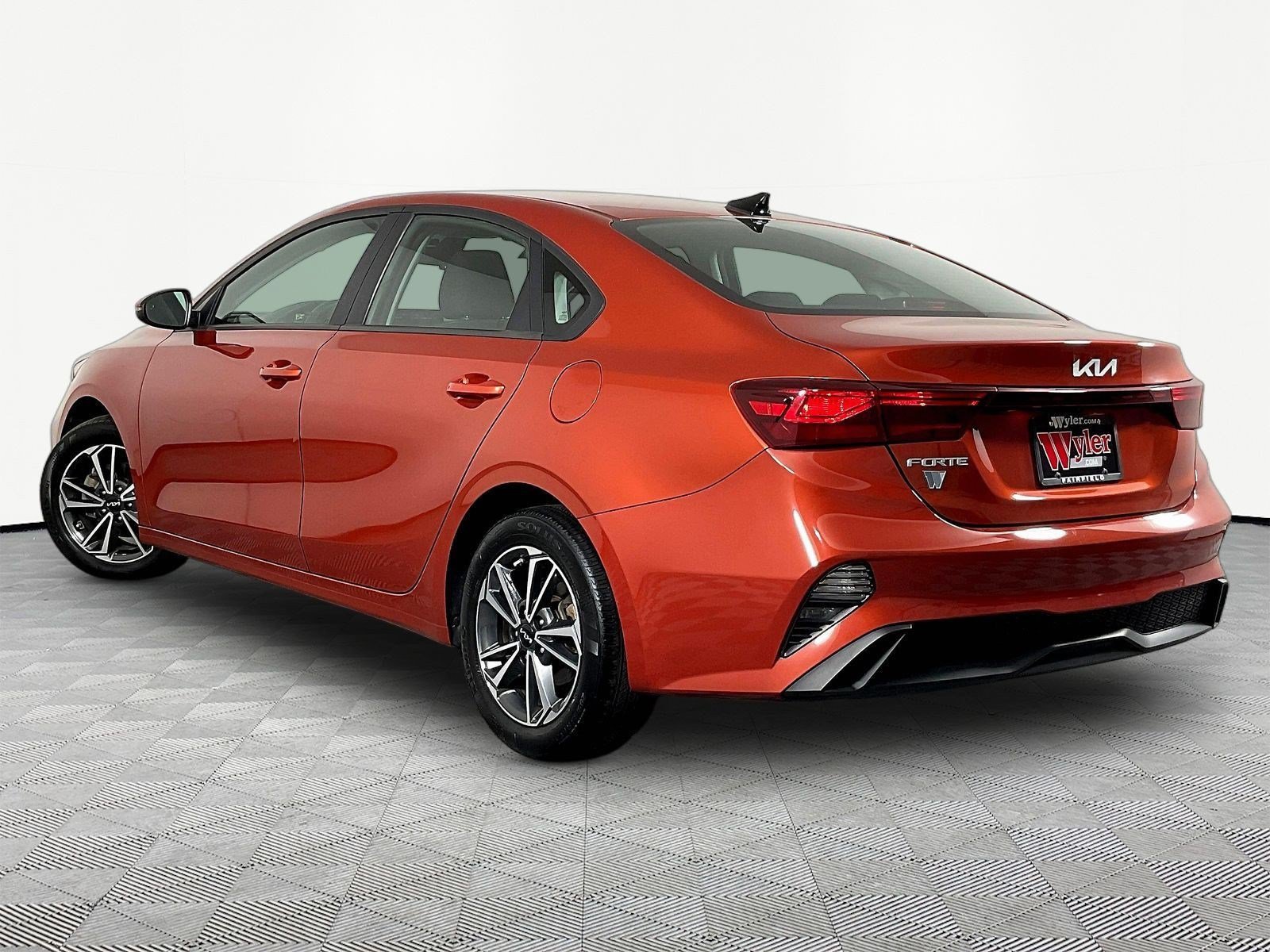 Certified 2023 Kia Forte LXS w/ LXS Technology Package FWD image 4