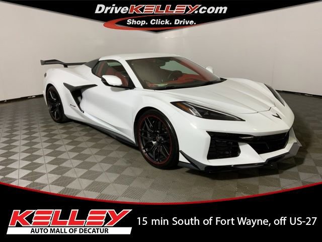 Used 2023 Chevrolet Corvette Z06 w/ Z07 Performance Package image 1