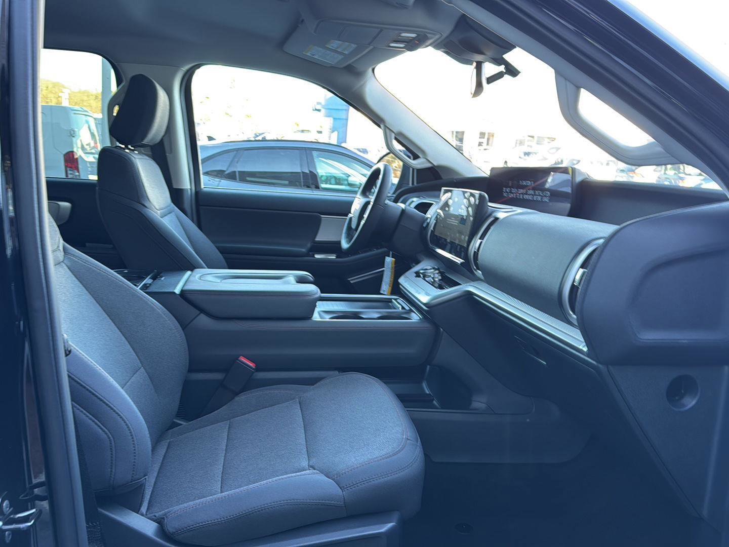 New 2025 Ford Expedition Active image 14