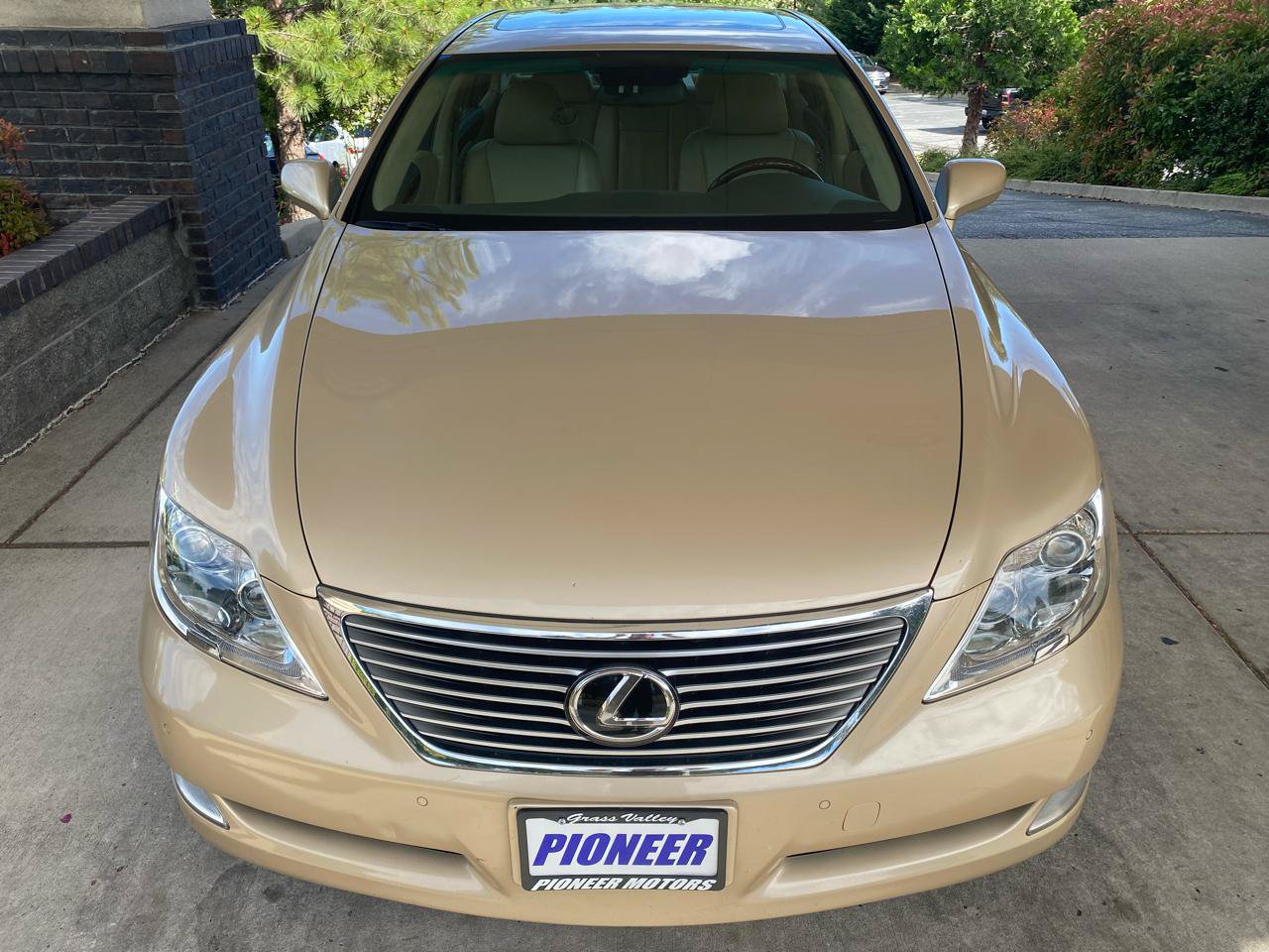 Used 2007 Lexus LS 460 L RWD image 5
