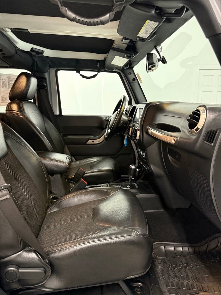 Used 2017 Jeep Wrangler Unlimited Sahara image 15