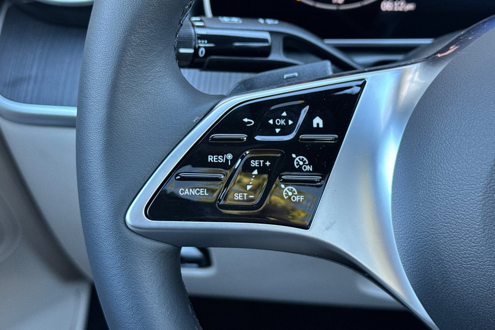 New 2026 Mercedes-Benz C 300 Sedan image 27