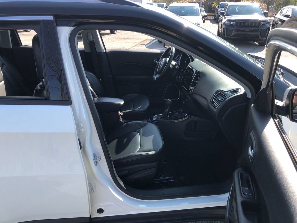 Used 2020 Jeep Compass Limited AWD/4WD image 23
